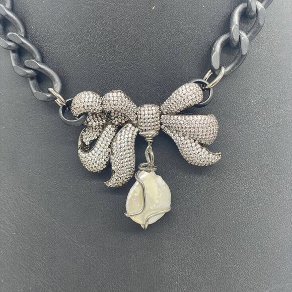 Bow Pendant Crystal mother of pearl Chunky Matt Black Chain Necklace - Picture 3 of 7
